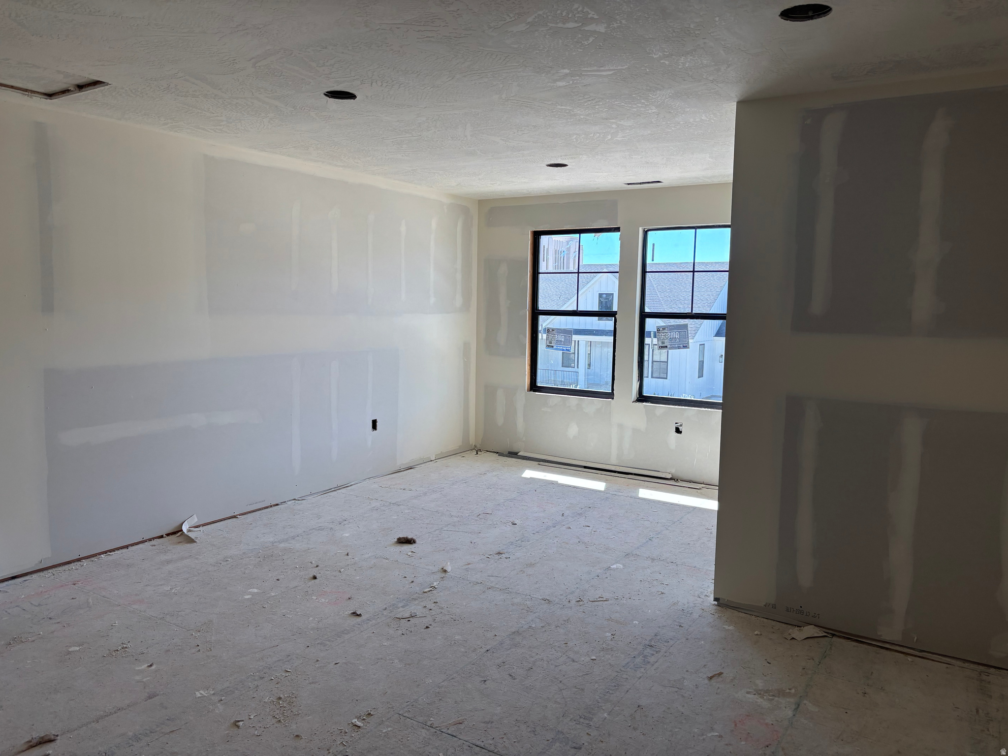 BEACON POINTE - Residential