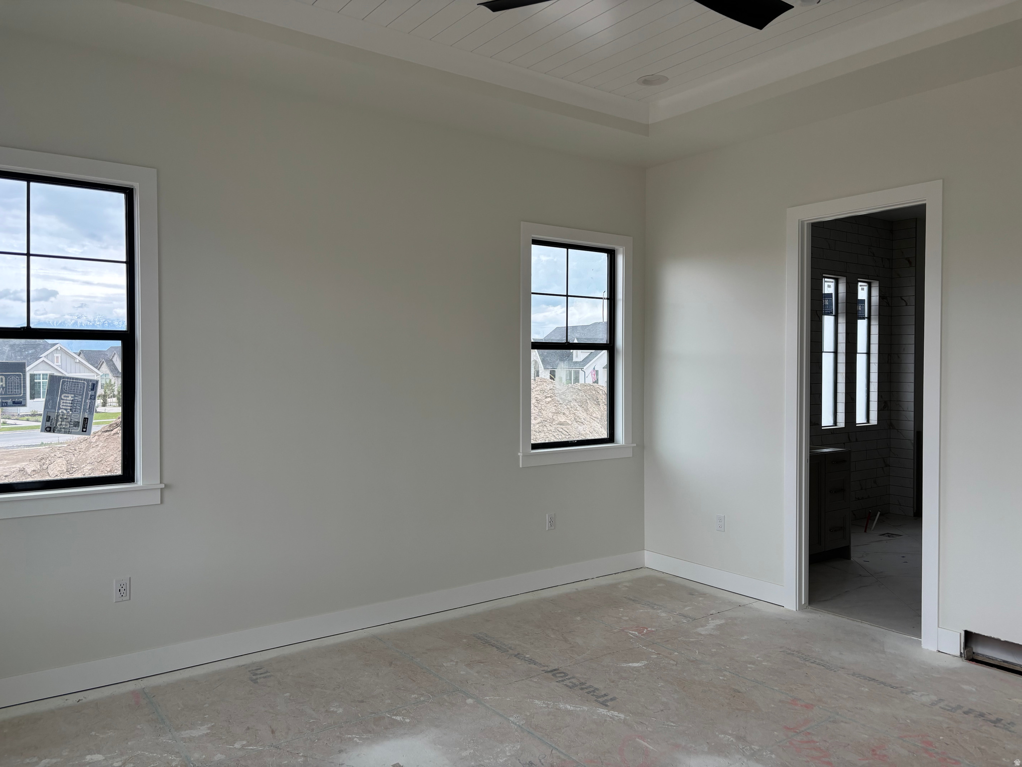 BEACON POINTE - Residential