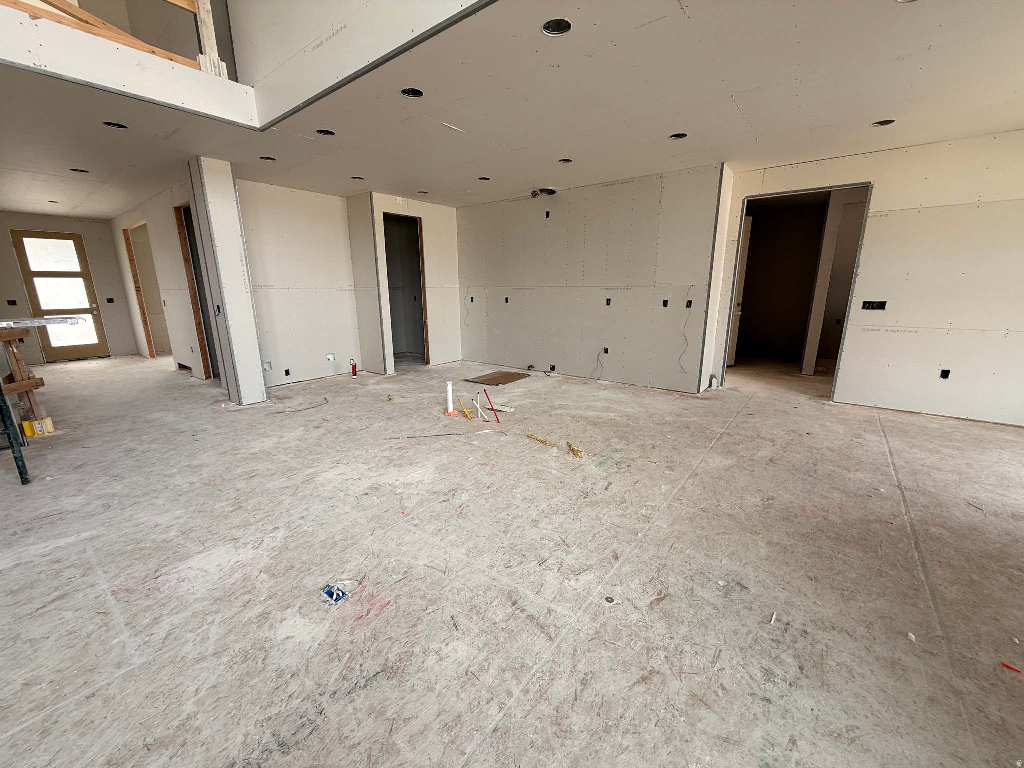 BEACON POINTE - Residential