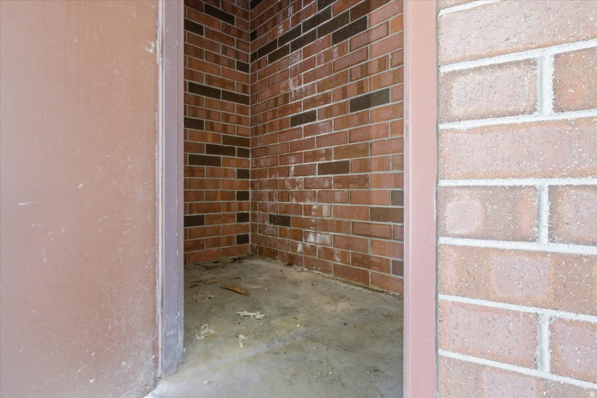 TOWER HILL CONDOMINIUM - Residential