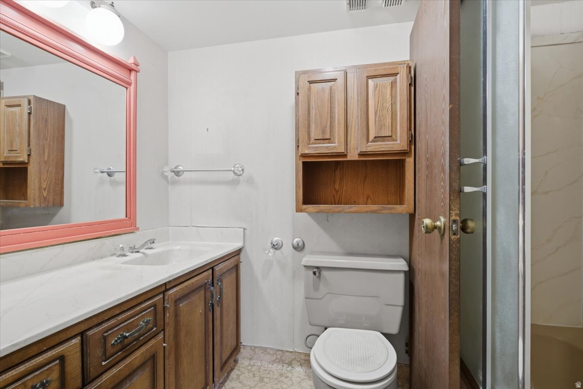 TOWER HILL CONDOMINIUM - Residential