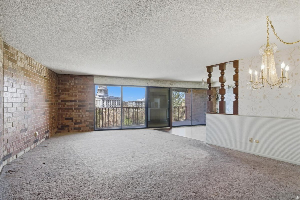 TOWER HILL CONDOMINIUM - Residential