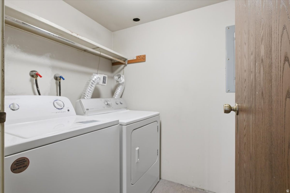 TOWER HILL CONDOMINIUM - Residential