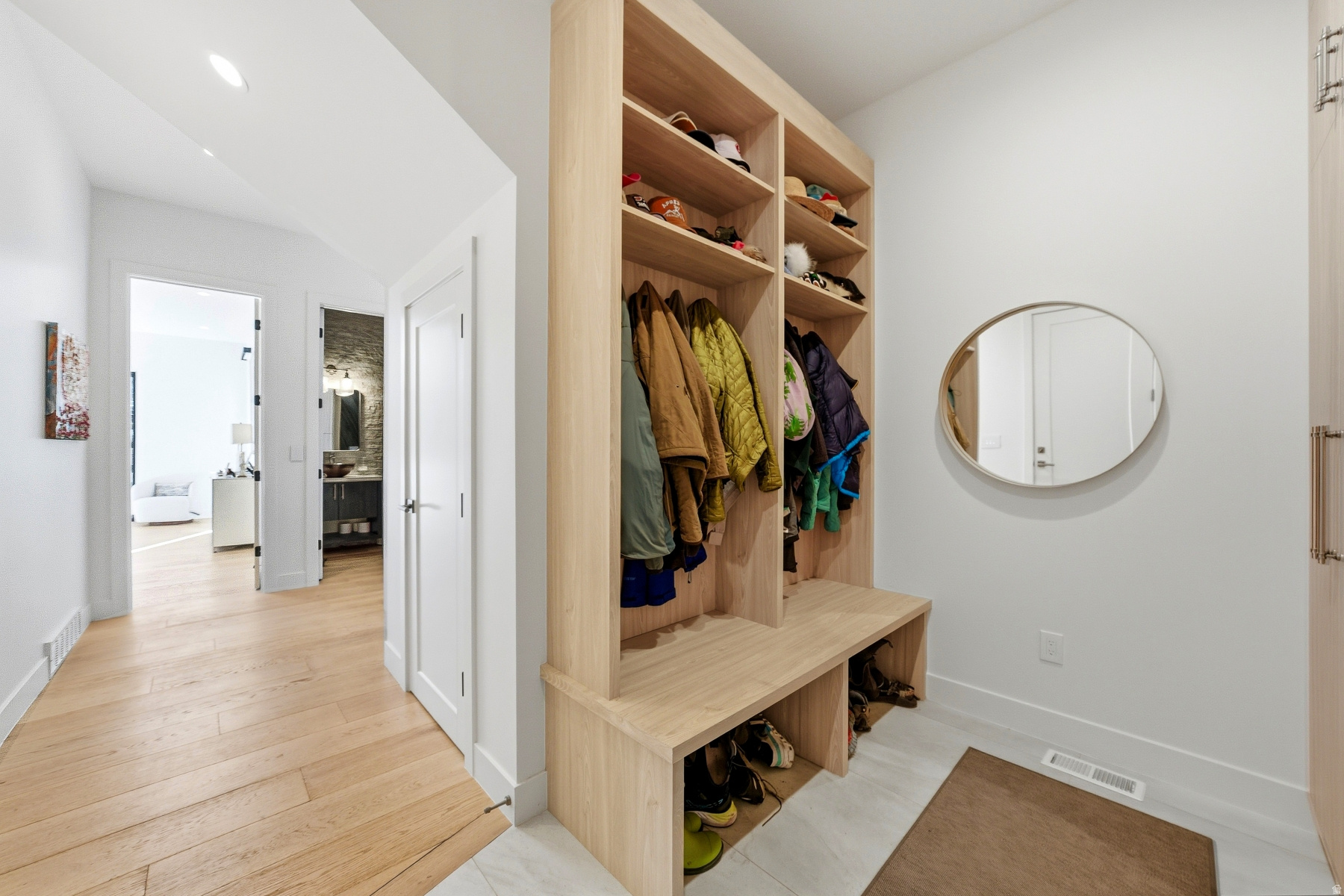 SOARING HAWK - Residential