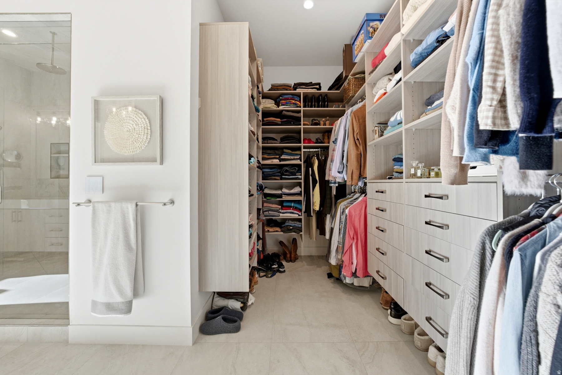 SOARING HAWK - Residential