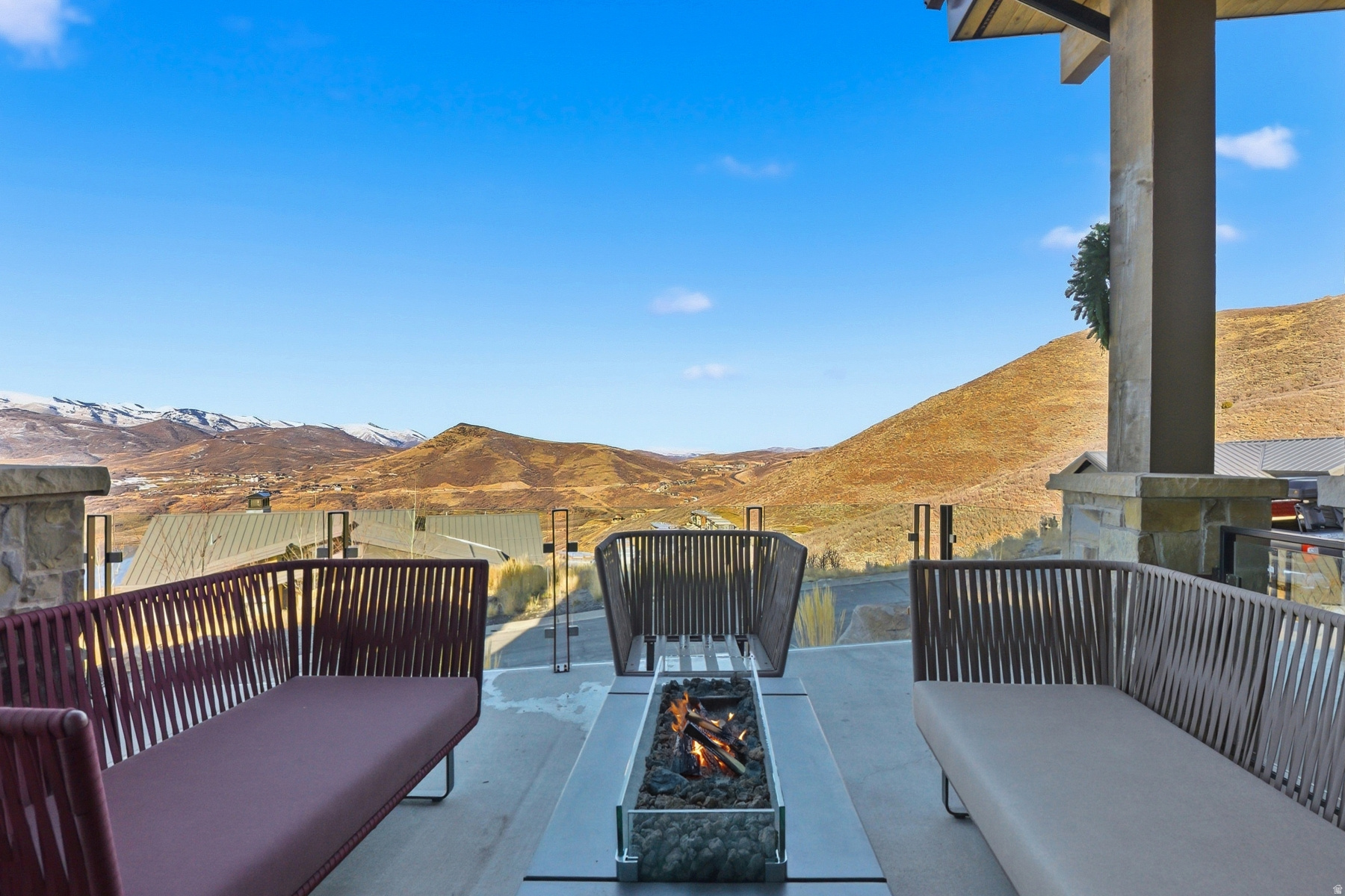 SOARING HAWK - Residential