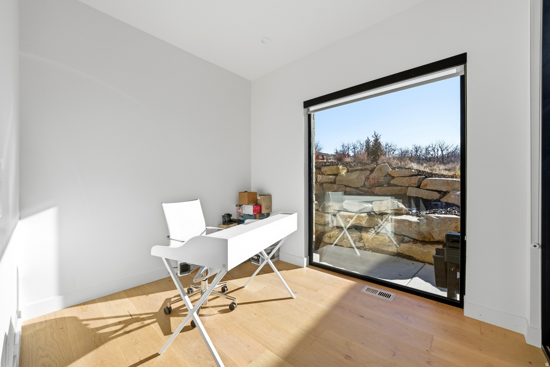 SOARING HAWK - Residential