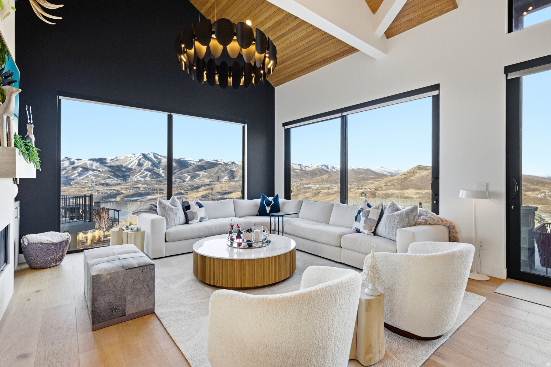 SOARING HAWK - Residential