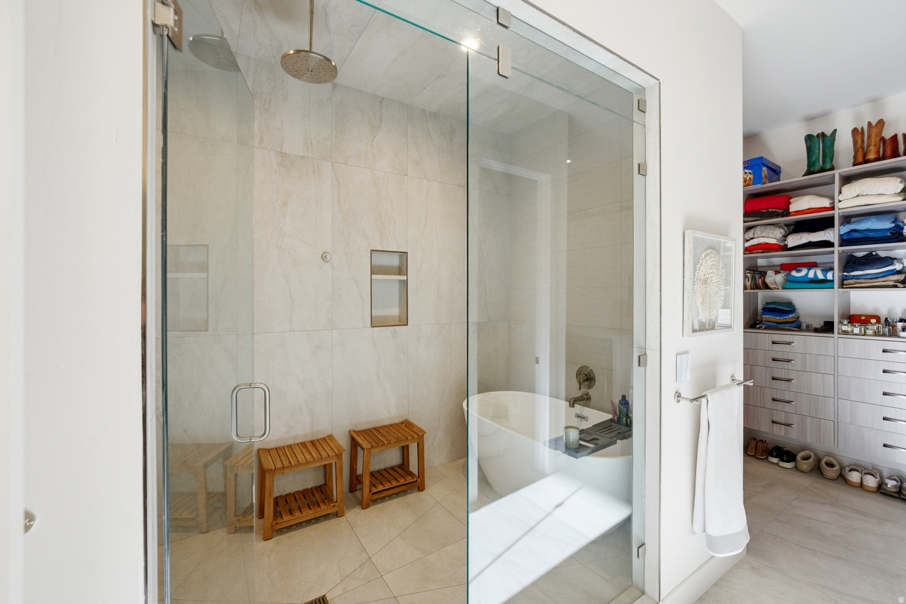 SOARING HAWK - Residential