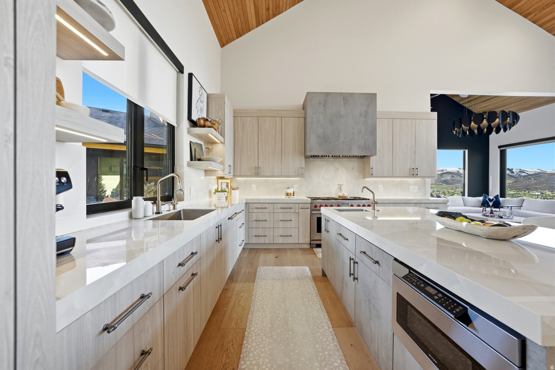 SOARING HAWK - Residential