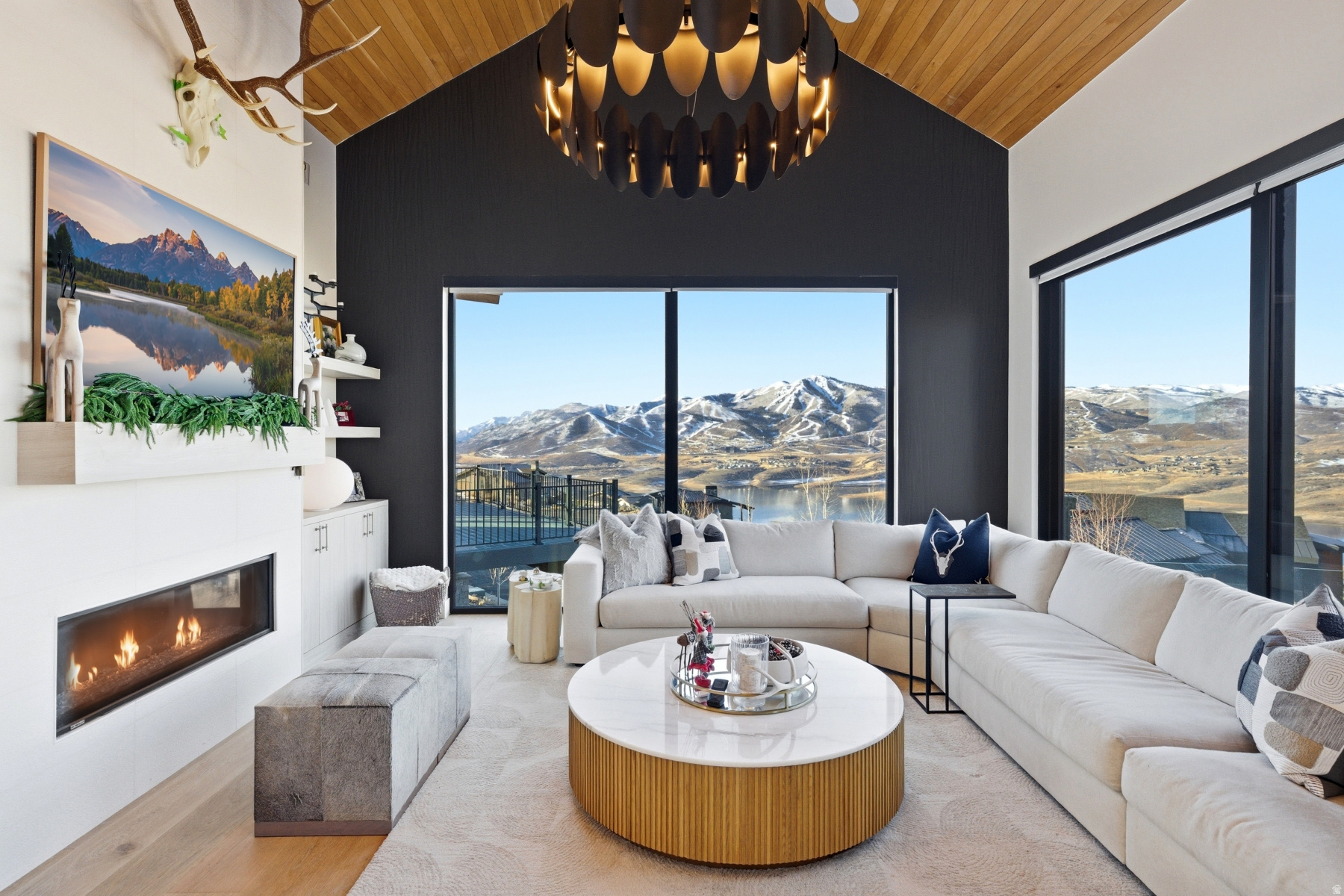 SOARING HAWK - Residential