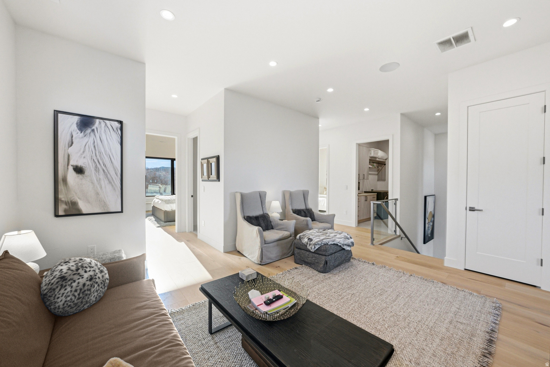 SOARING HAWK - Residential