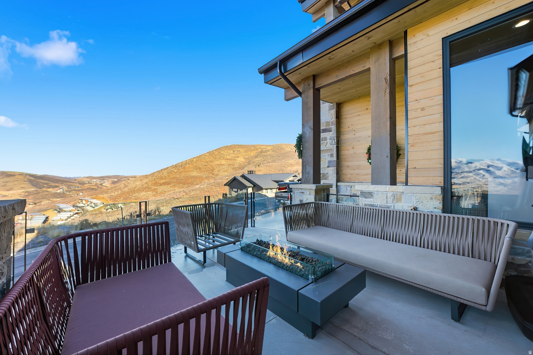 SOARING HAWK - Residential