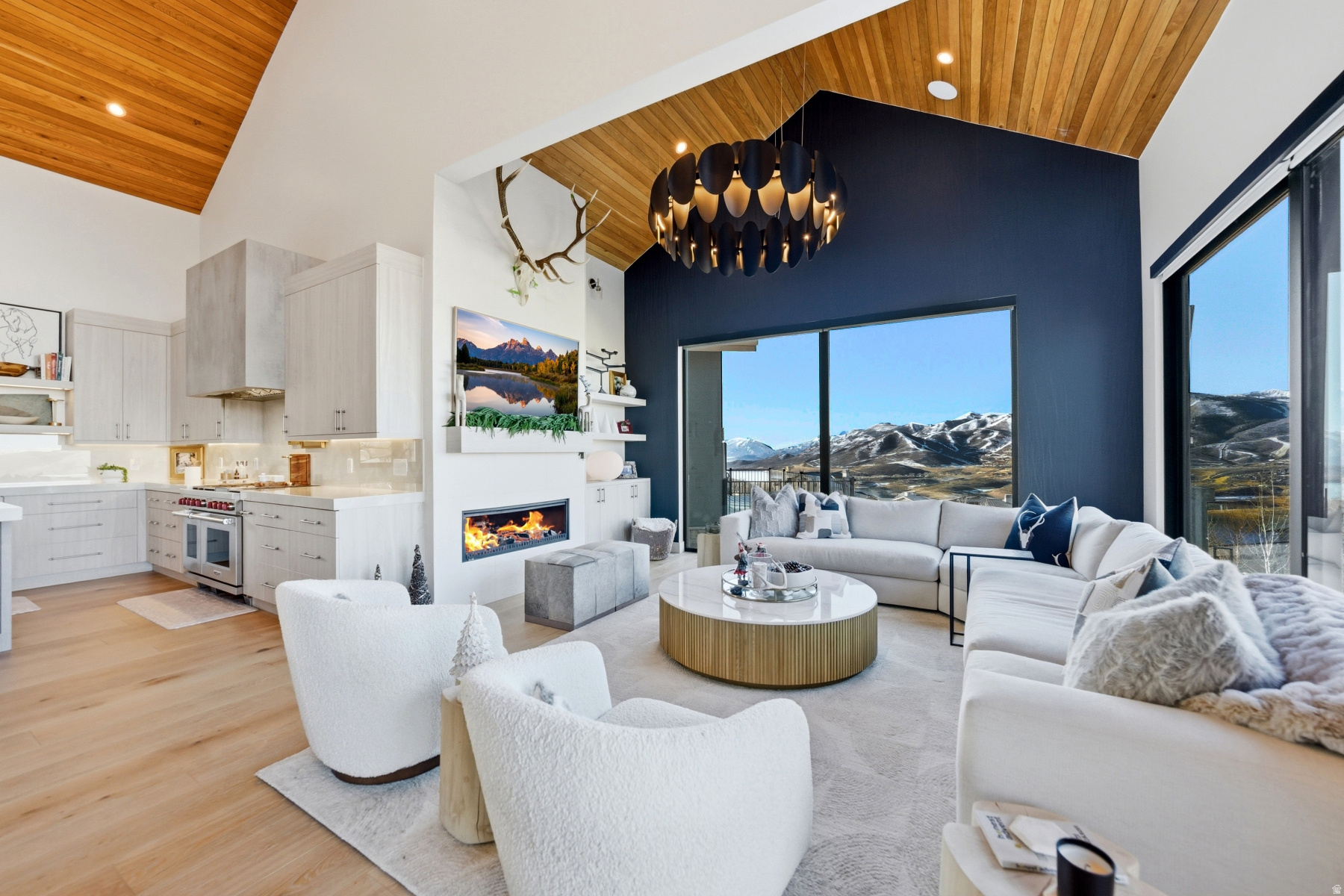 SOARING HAWK - Residential