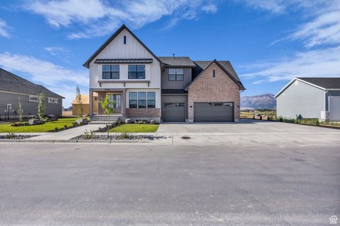 Photo of 3728 W CHALGROVE RD, Taylor, UT 84401 (MLS # 2098413)