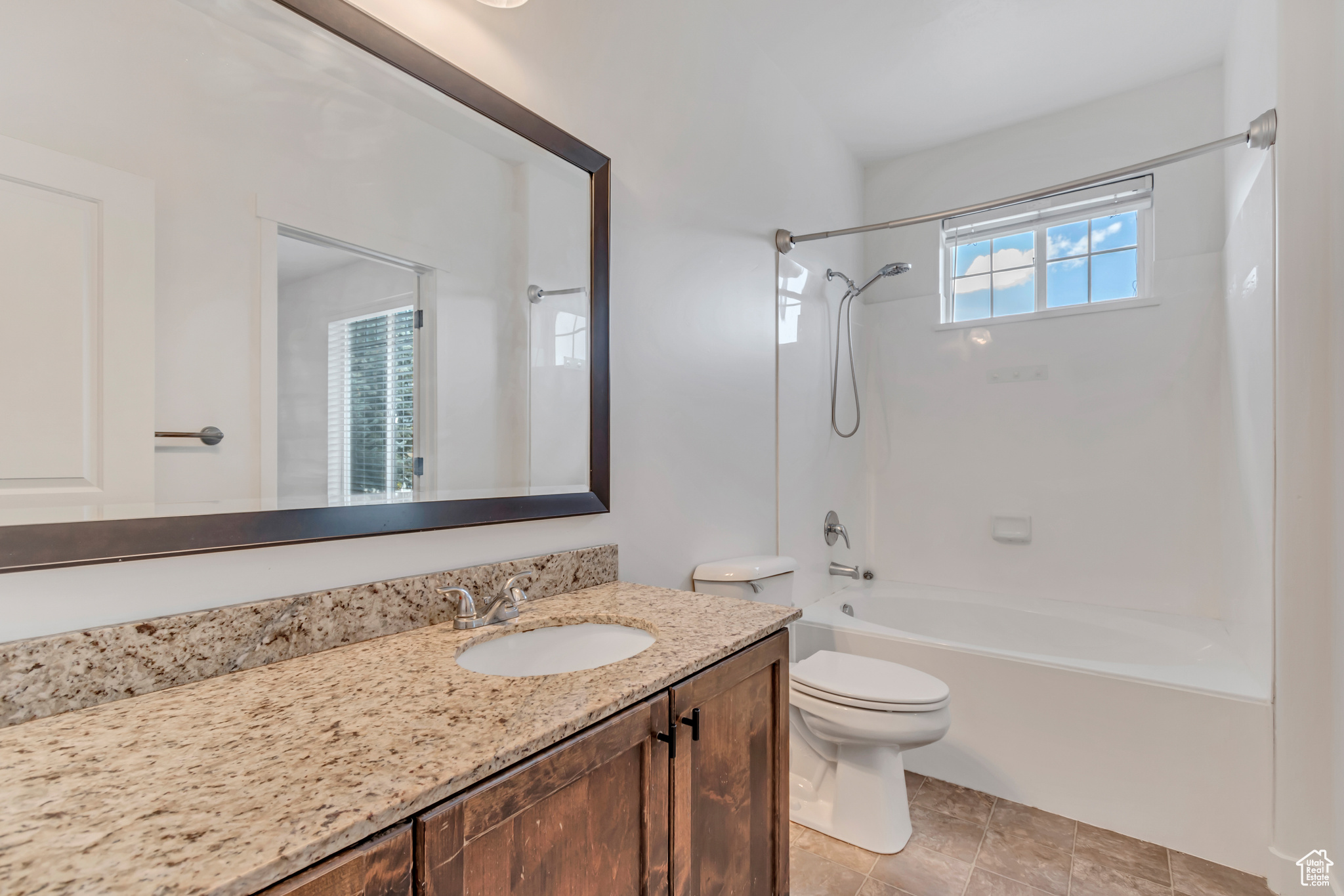 EAGLE POINT TOWNHOMES - Residential