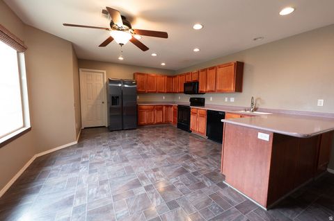 Tiny photo for 3039 W 560 S, Lehi, UT 84043 (MLS # 2149522)