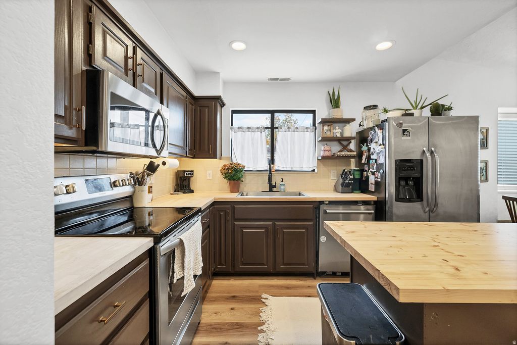 Photo of 550 W 600 N #9, Saint George, UT 84770 (MLS # 2124029)