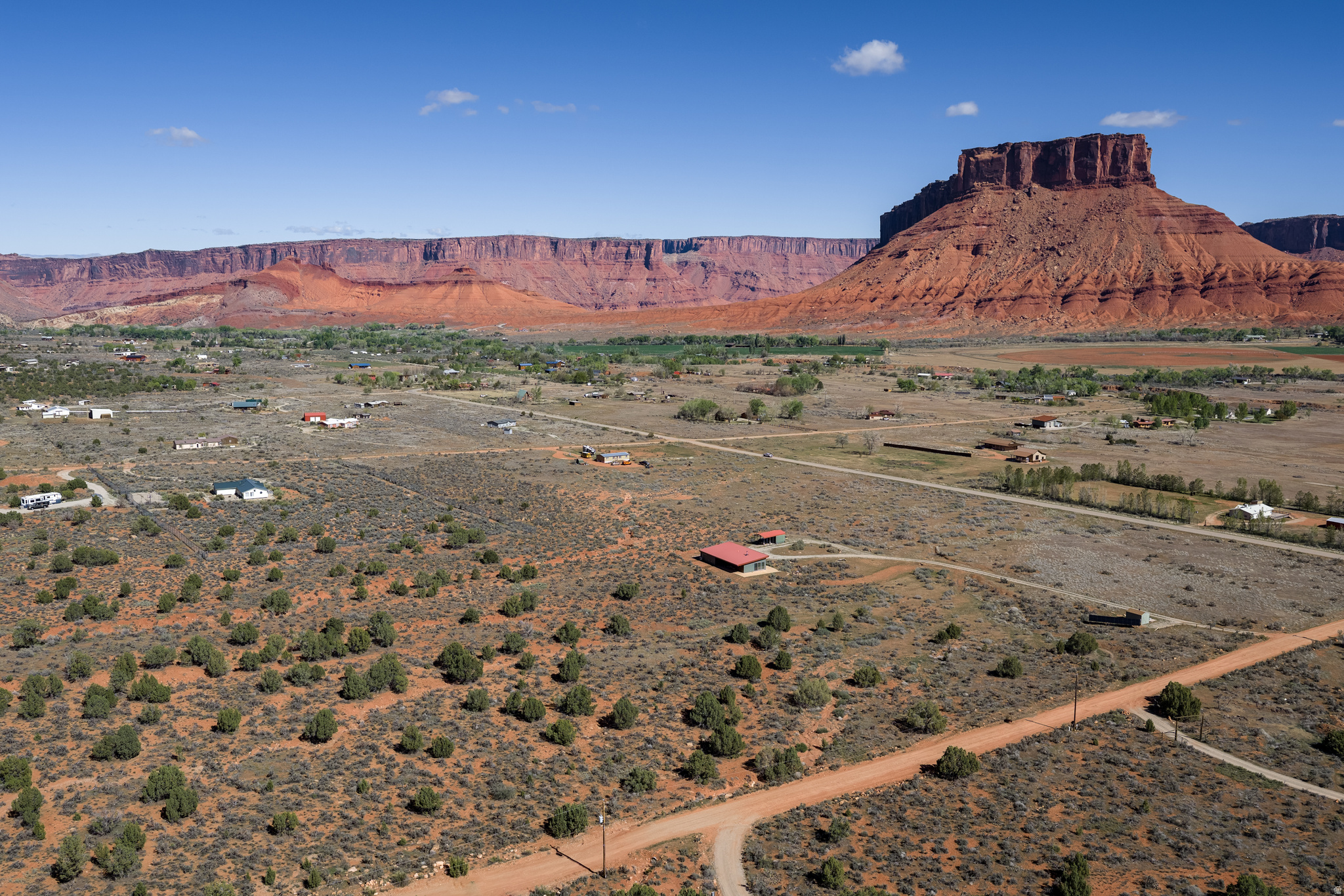 CASTLE VALLEY RIVER RANCHOS - Land