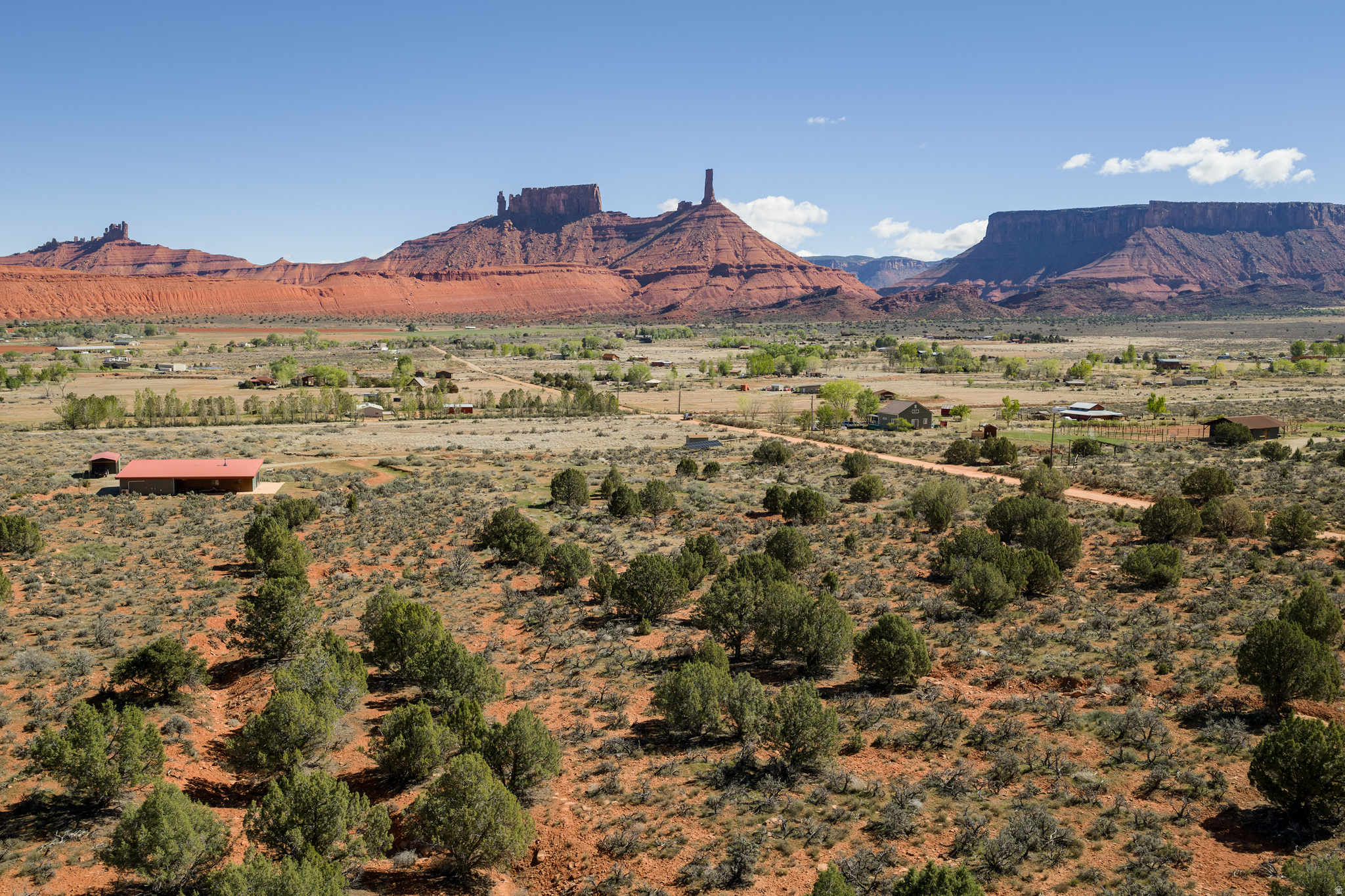 CASTLE VALLEY RIVER RANCHOS - Land