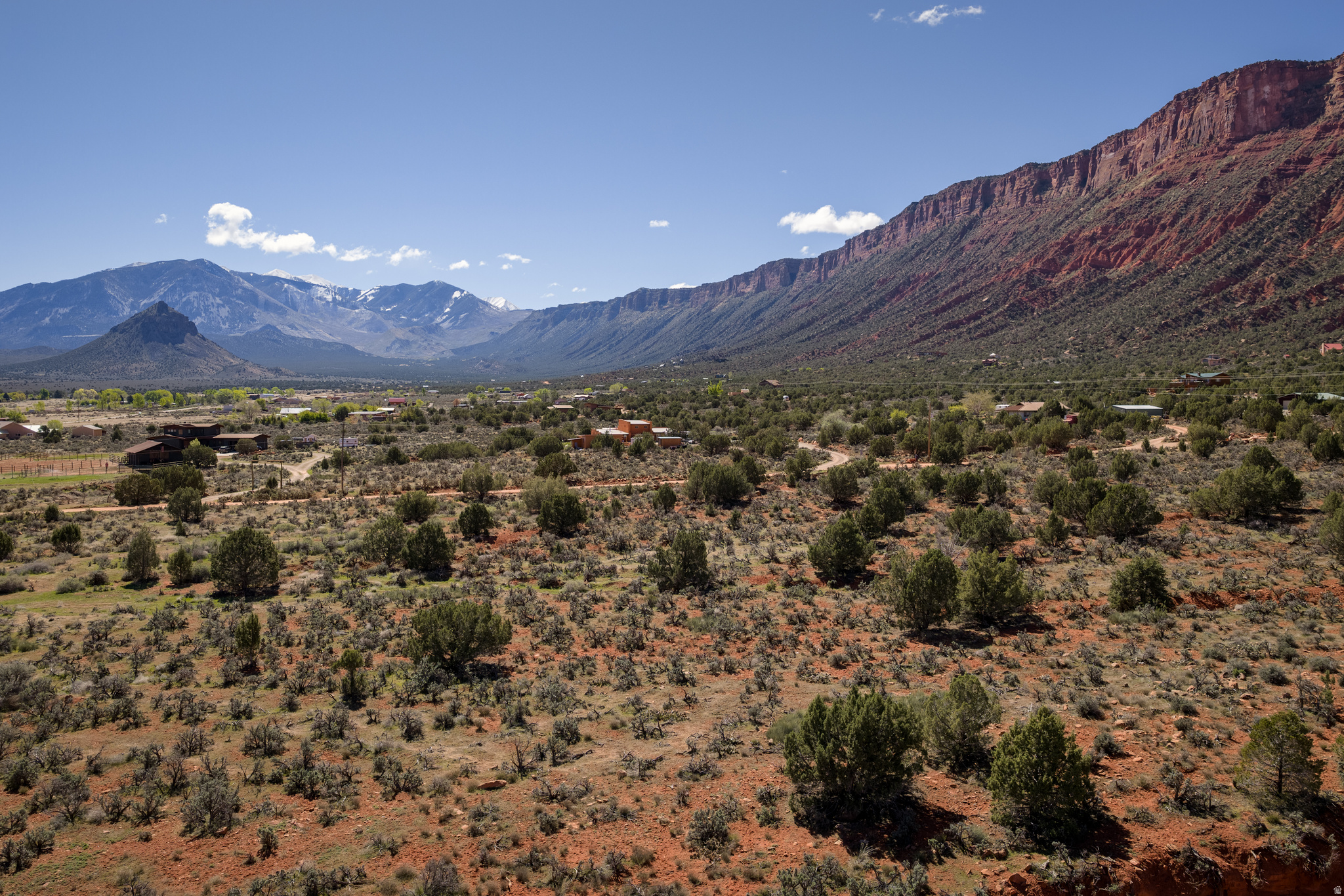 CASTLE VALLEY RIVER RANCHOS - Land