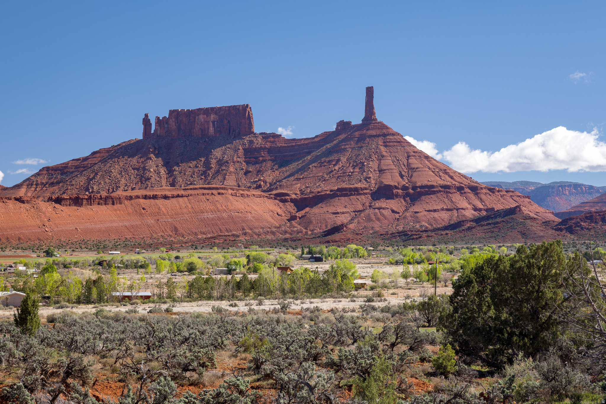 CASTLE VALLEY RIVER RANCHOS - Land