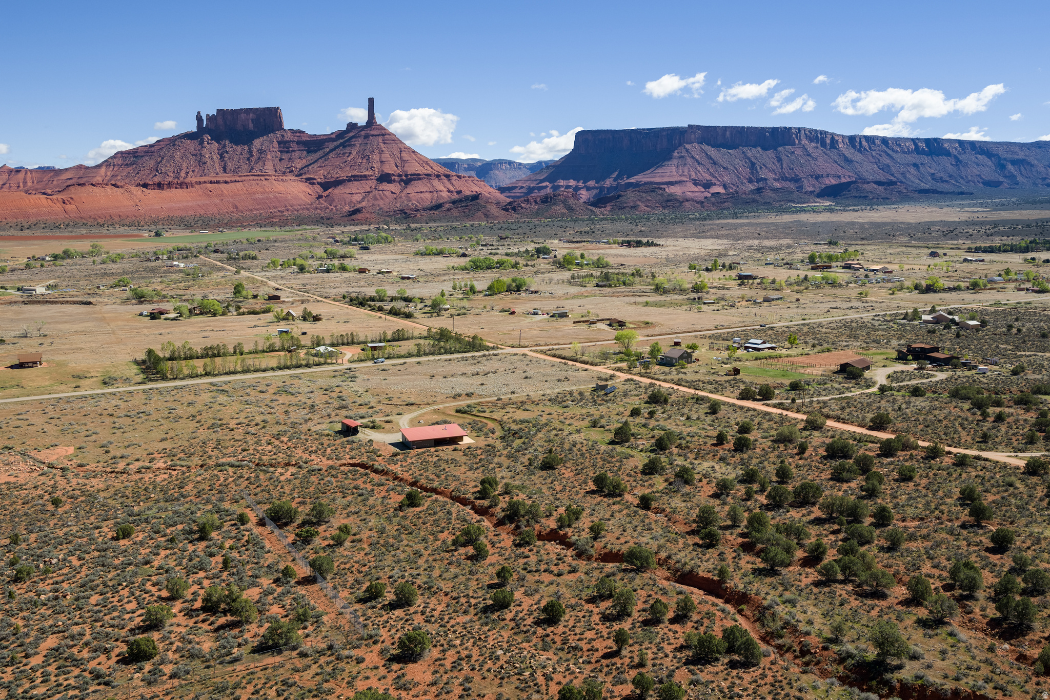 CASTLE VALLEY RIVER RANCHOS - Land