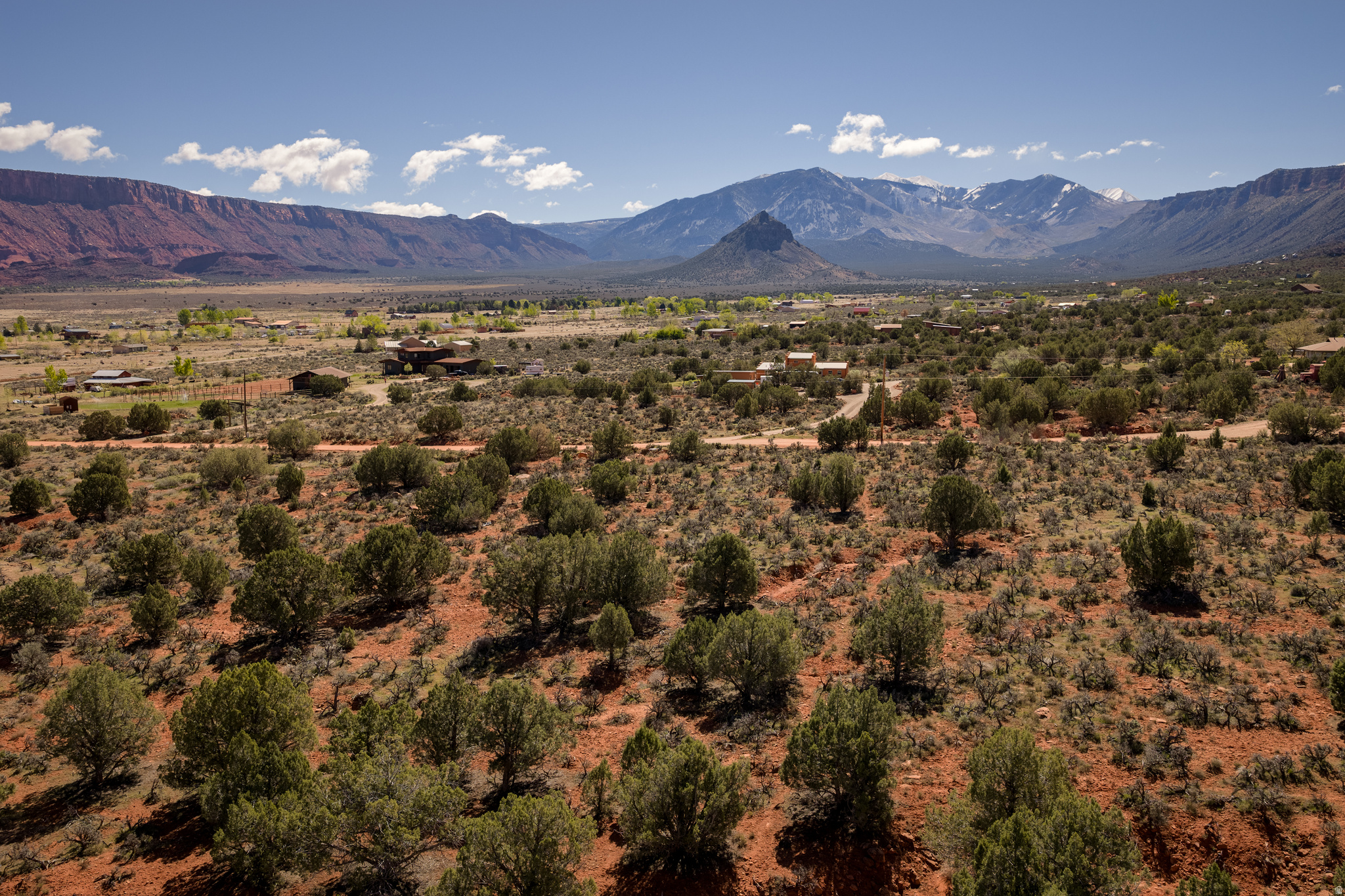 CASTLE VALLEY RIVER RANCHOS - Land