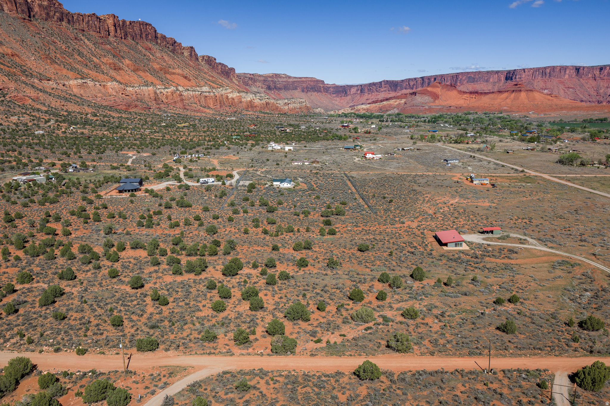 CASTLE VALLEY RIVER RANCHOS - Land