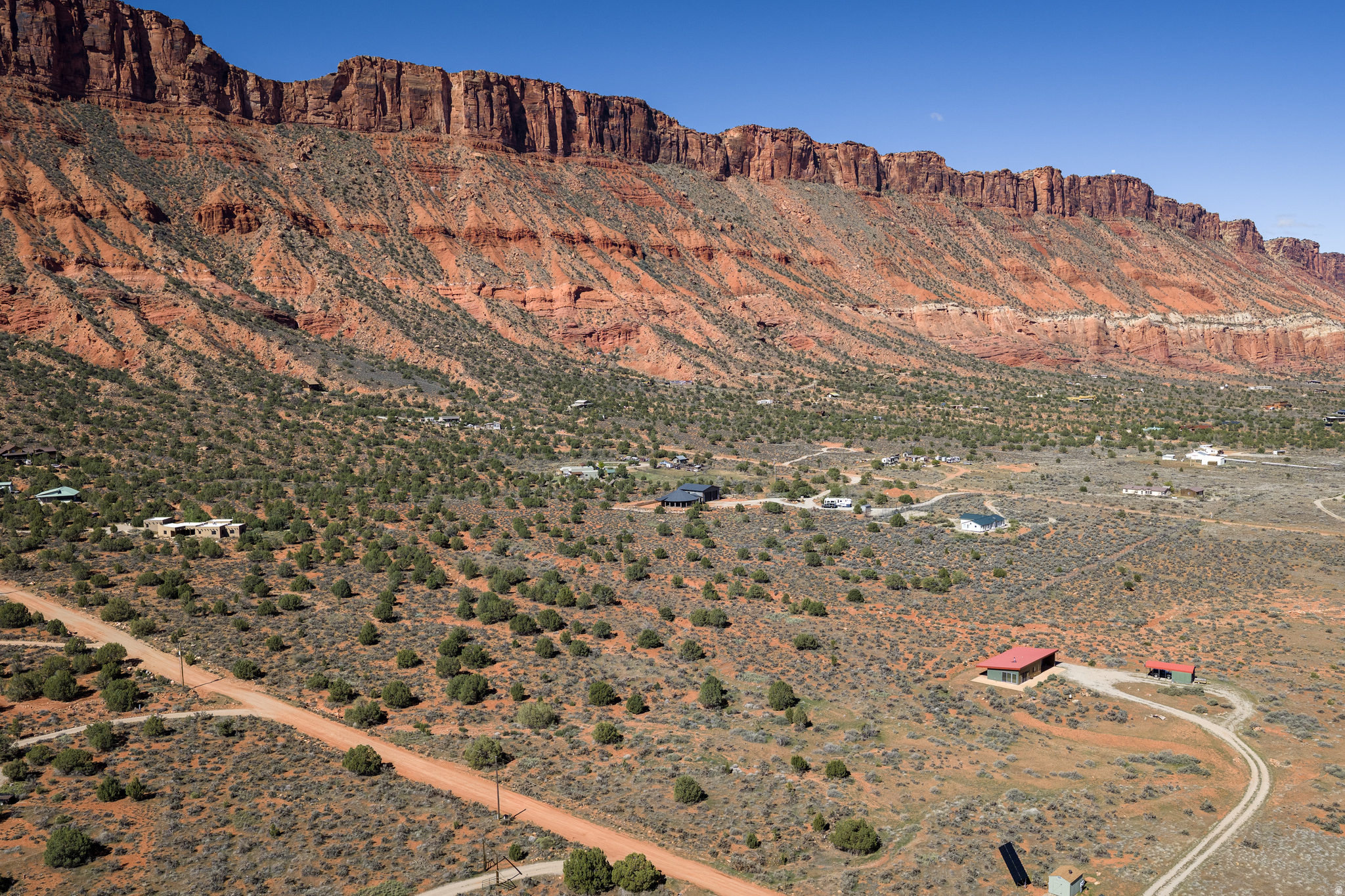 CASTLE VALLEY RIVER RANCHOS - Land