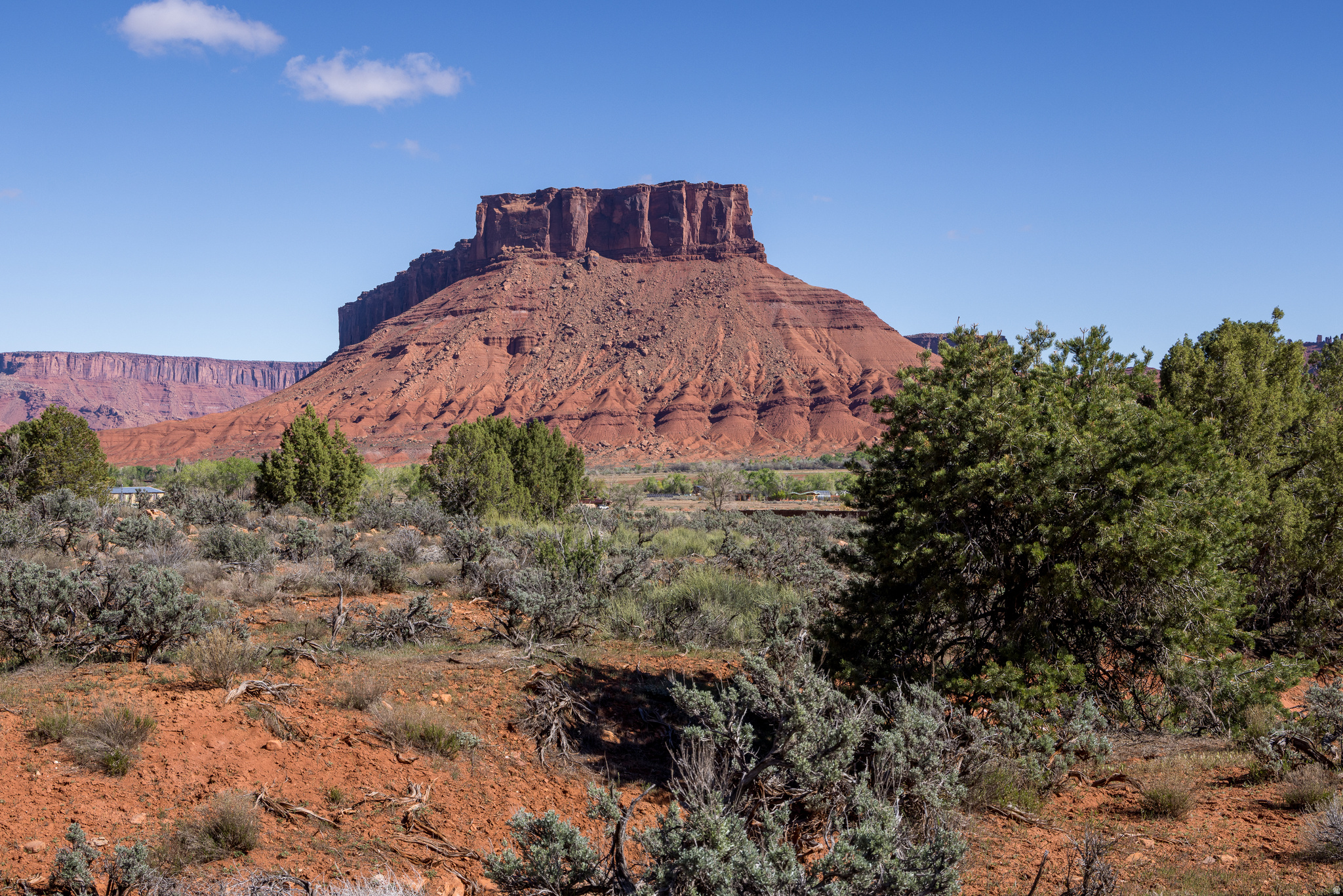 CASTLE VALLEY RIVER RANCHOS - Land