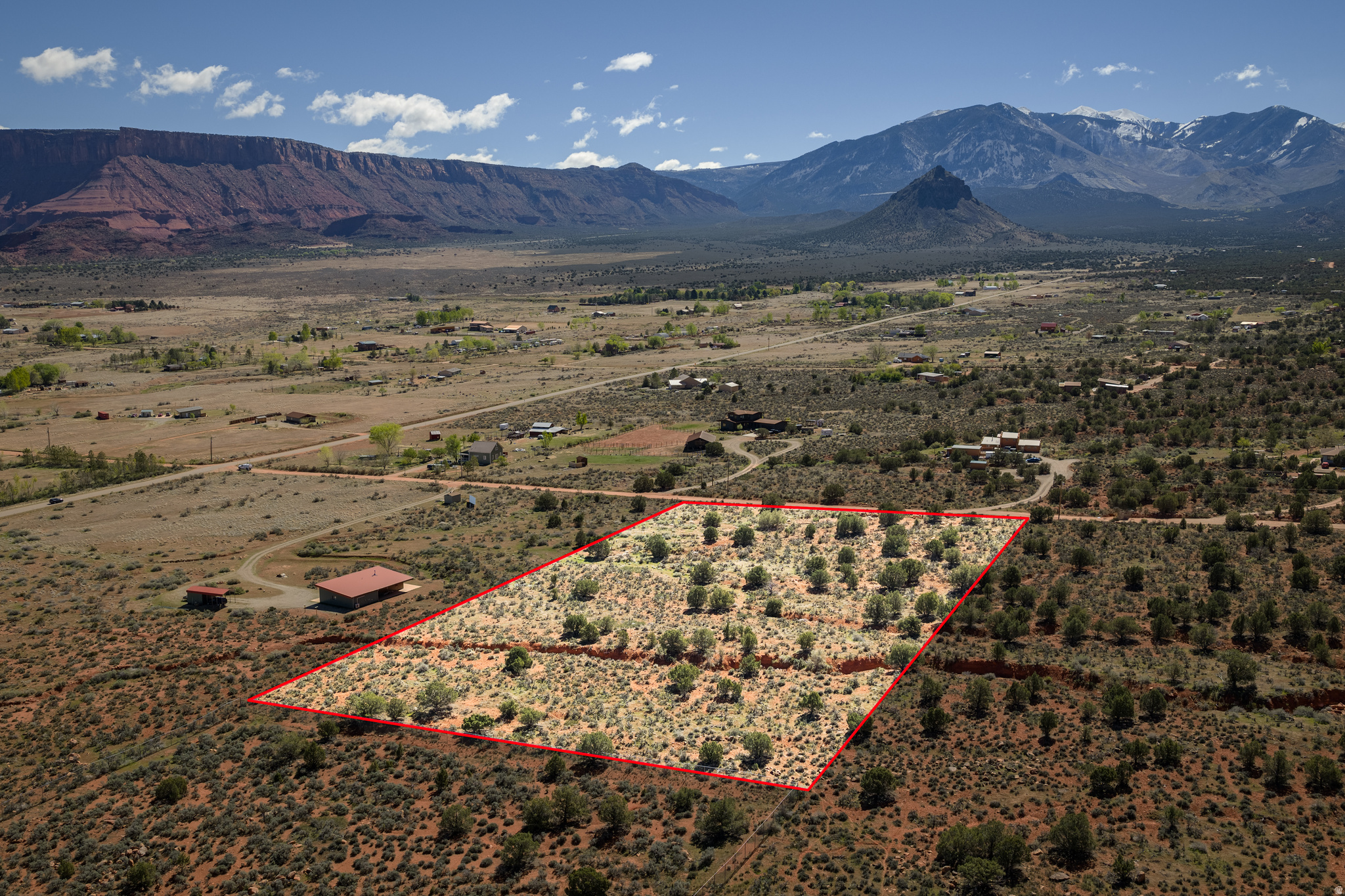 CASTLE VALLEY RIVER RANCHOS - Land