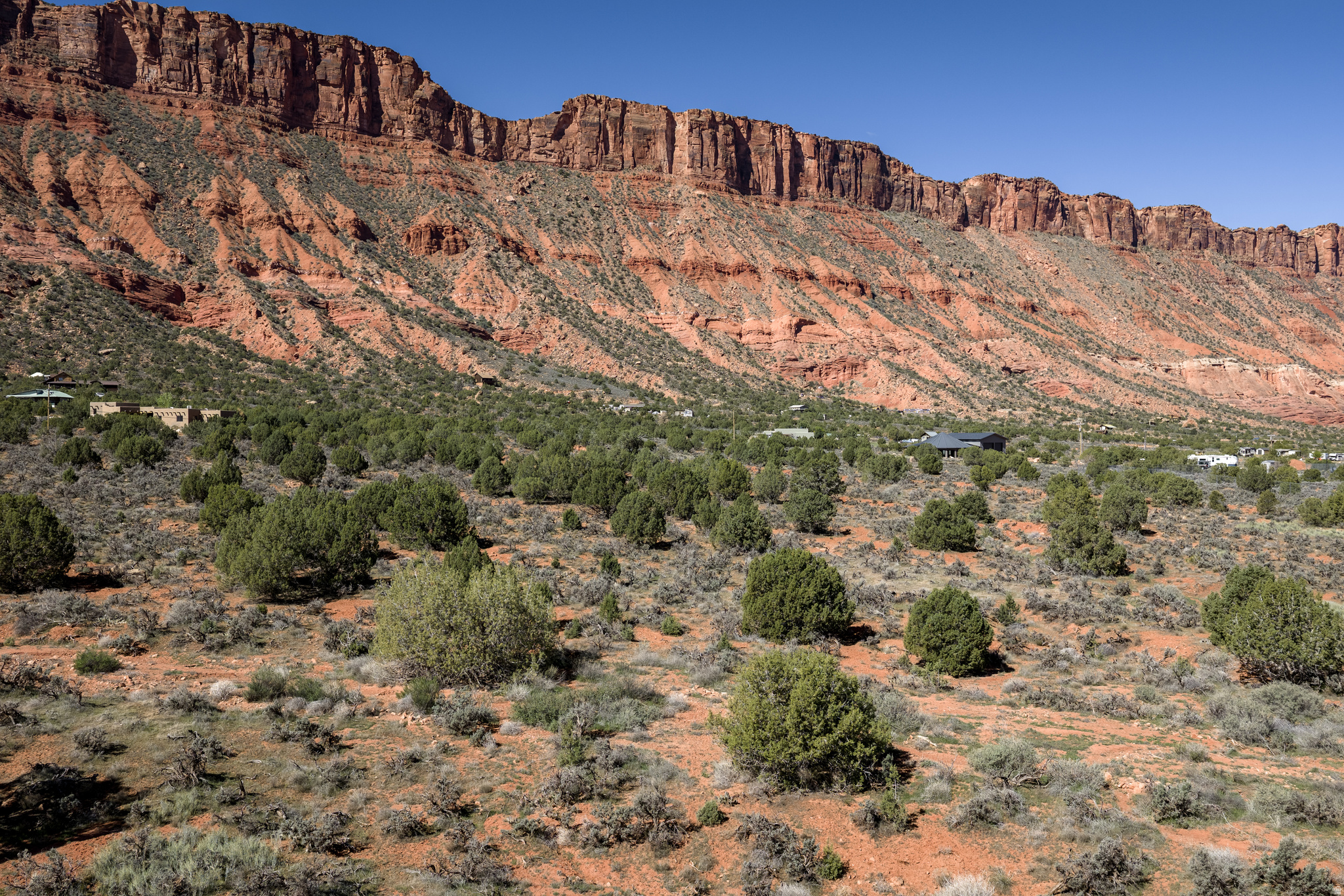 CASTLE VALLEY RIVER RANCHOS - Land