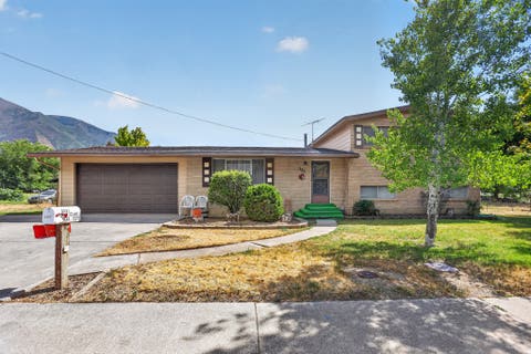 Tiny photo for 333 W MAPLE ST, Mapleton, UT 84664 (MLS # 2181366)