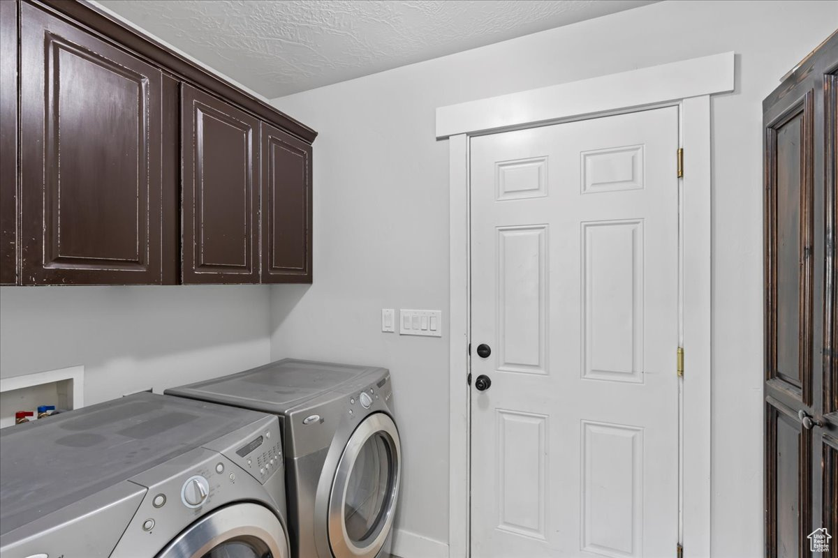 THE BENCHES - Residential