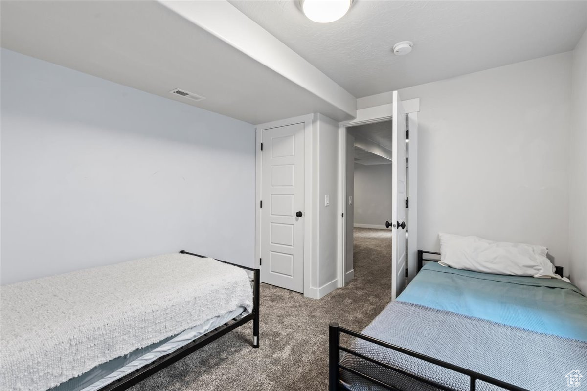 THE BENCHES - Residential