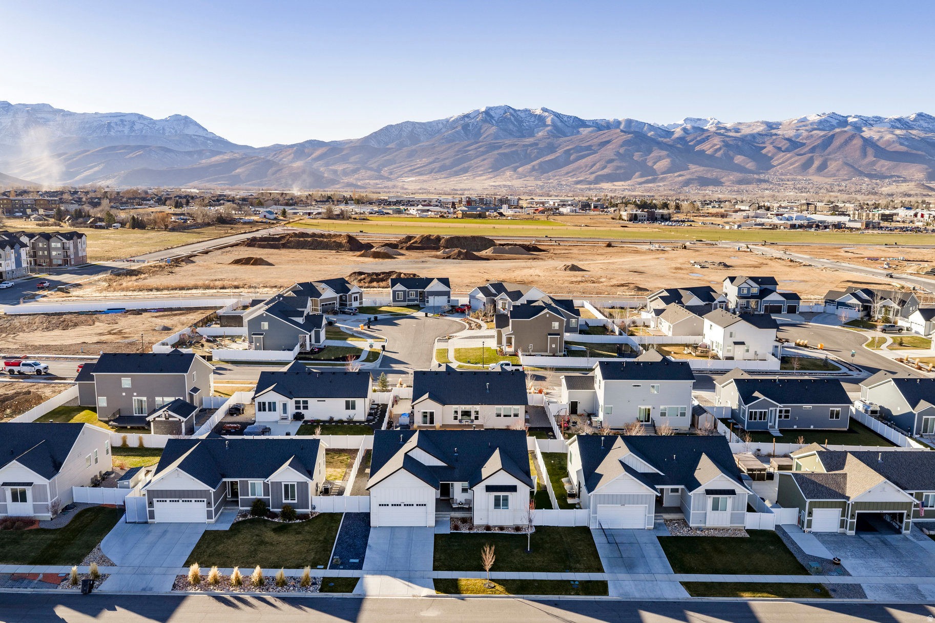 BROOKSIDE - Residential