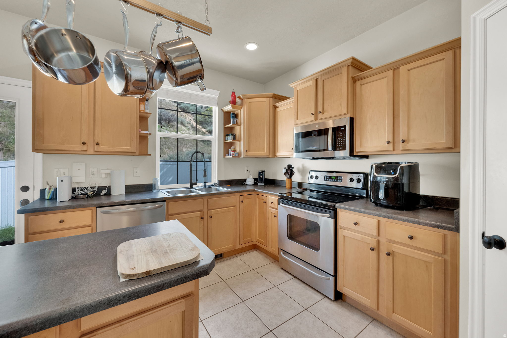 SOUTH MOUNTAIN - Residential