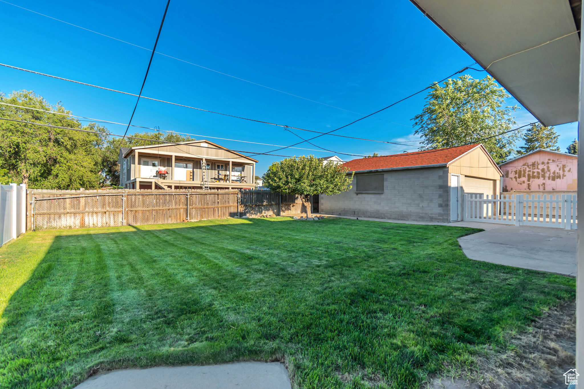 MEADOWS - Residential