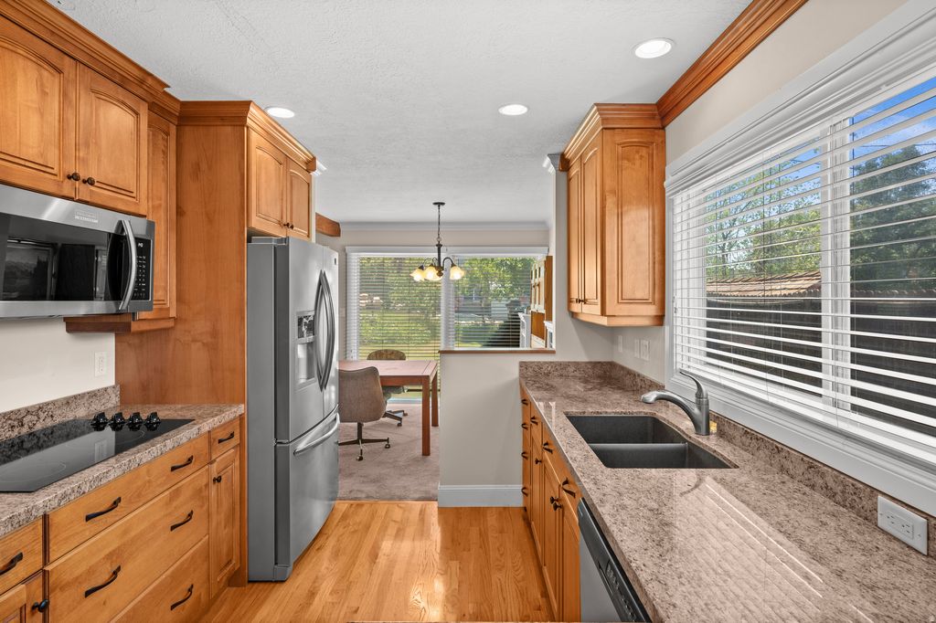 Photo of 3376 E BIRCH CIR, Salt Lake City, UT 84124 (MLS # 2170422)