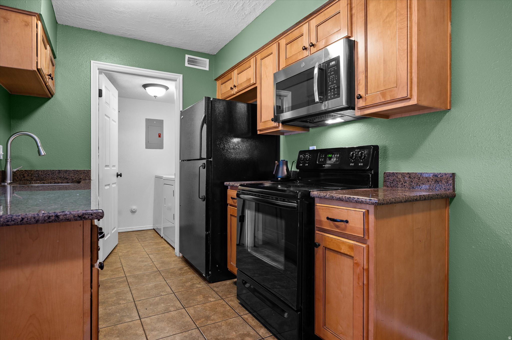 QUAIL LANE - Residential