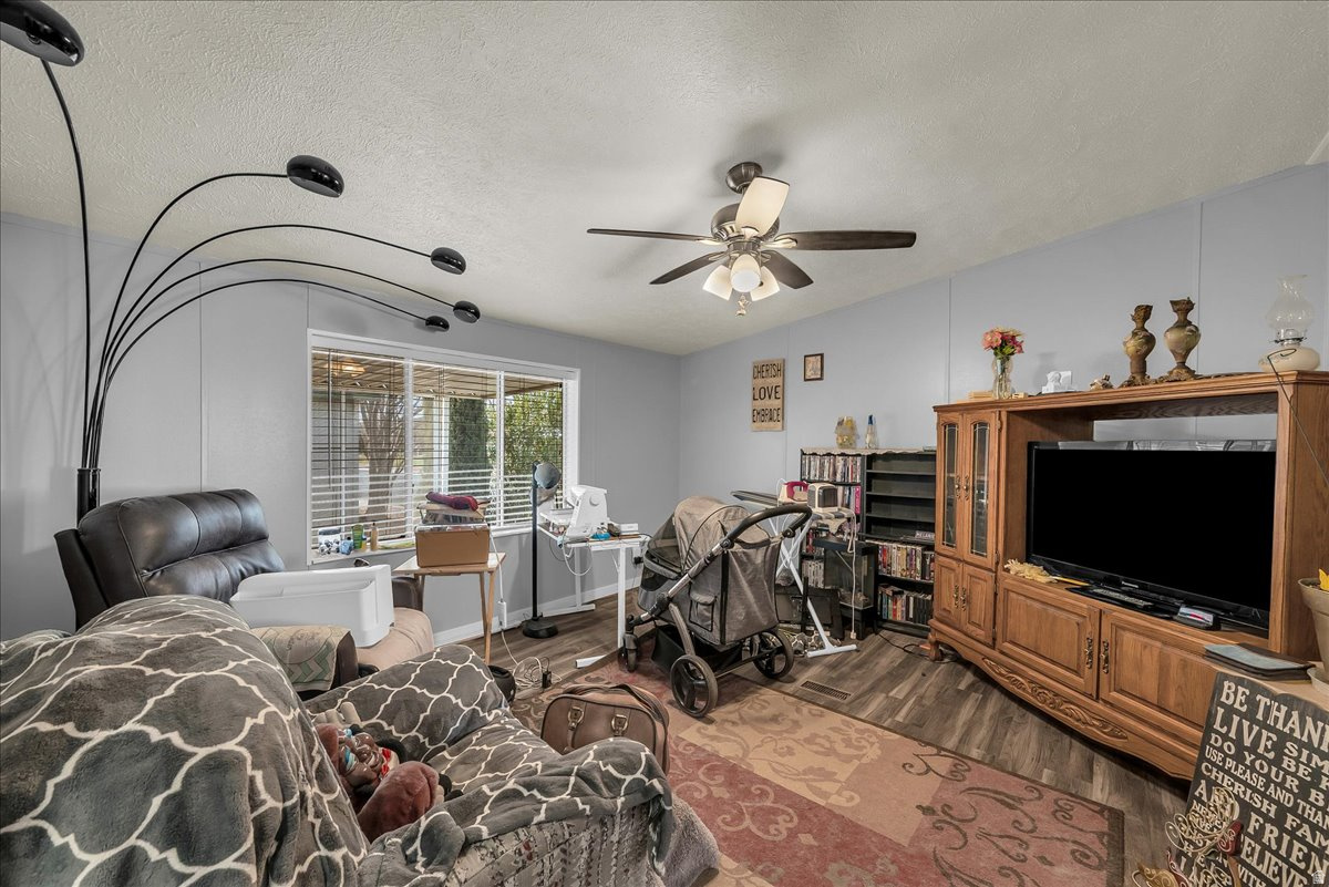 LAVA BLUFF MOBILE HOME PARK AMD - Residential