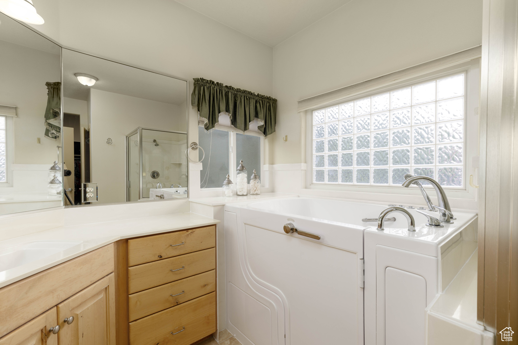 EMERALD SPRINGS - Residential