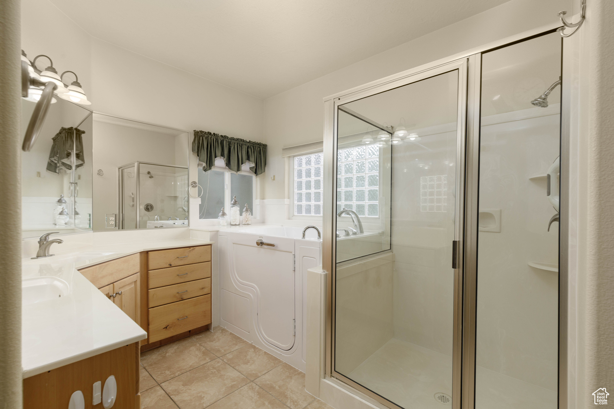 EMERALD SPRINGS - Residential