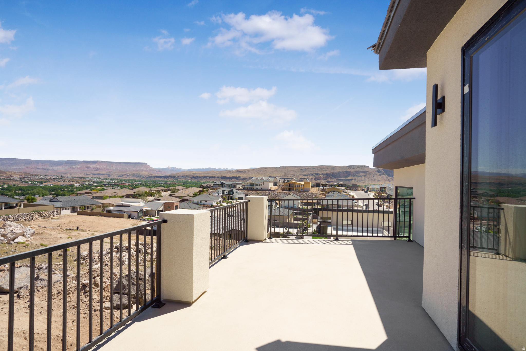 SCENIC POINT - Residential