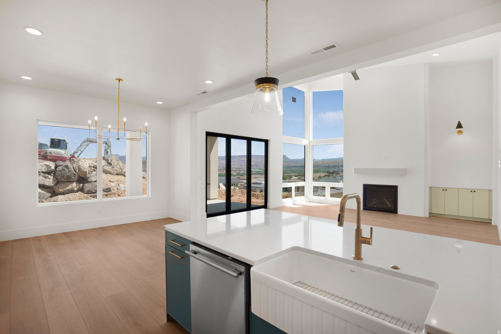 SCENIC POINT - Residential
