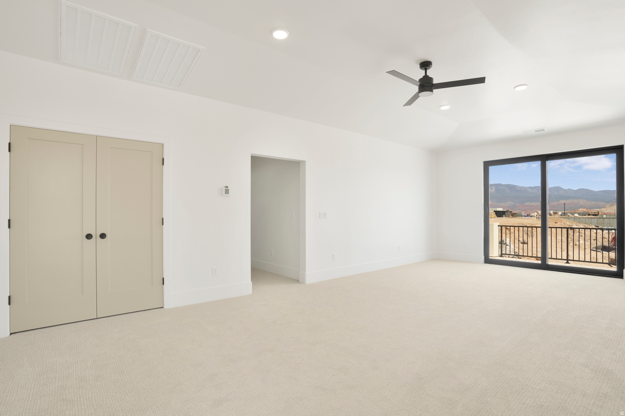 SCENIC POINT - Residential