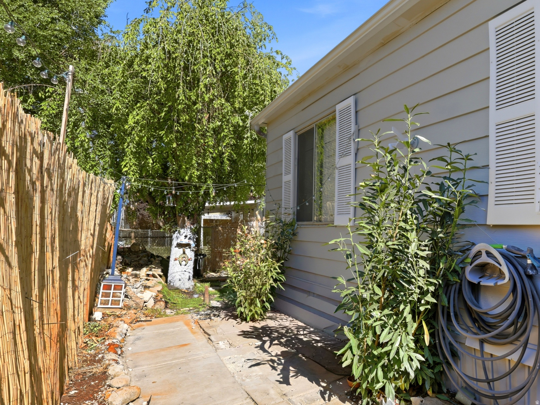 CRESCENTWOOD VILLAGE - Residential