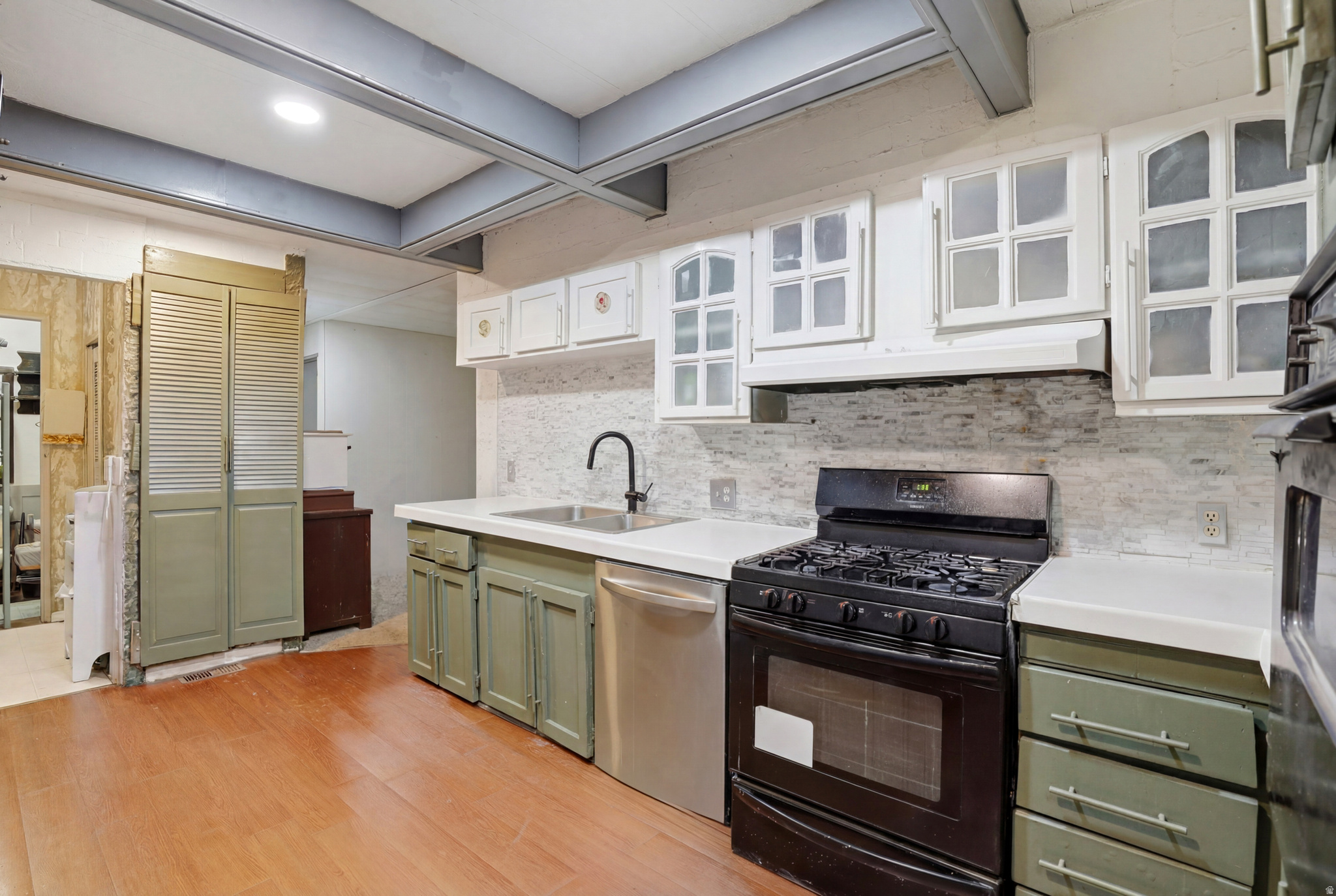 CRESCENTWOOD VILLAGE - Residential