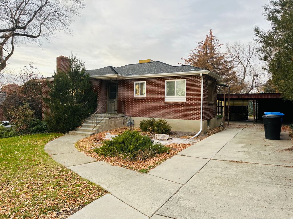 Photo of 2877 E DELSA DR S, Holladay, UT 84124 (MLS # 2125982)